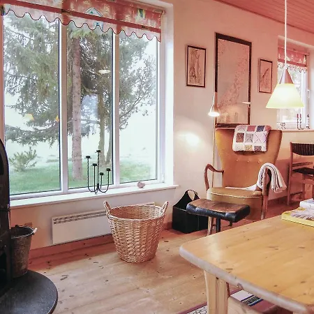 Casa vacanze Three-bedroom Holiday In Tranekar *