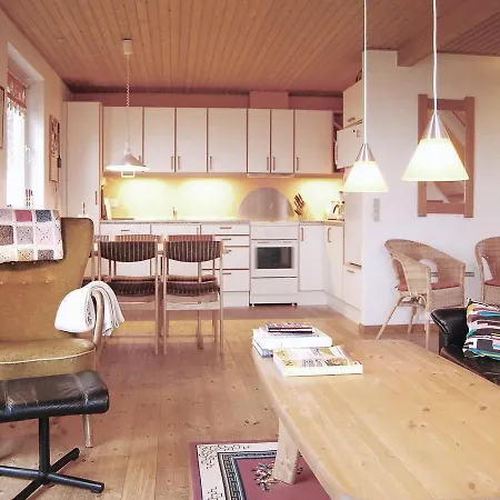 Casa vacanze Three-bedroom Holiday In Tranekar *